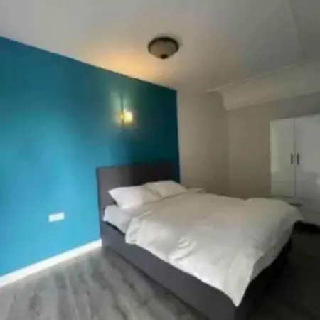 Yali Hotel *